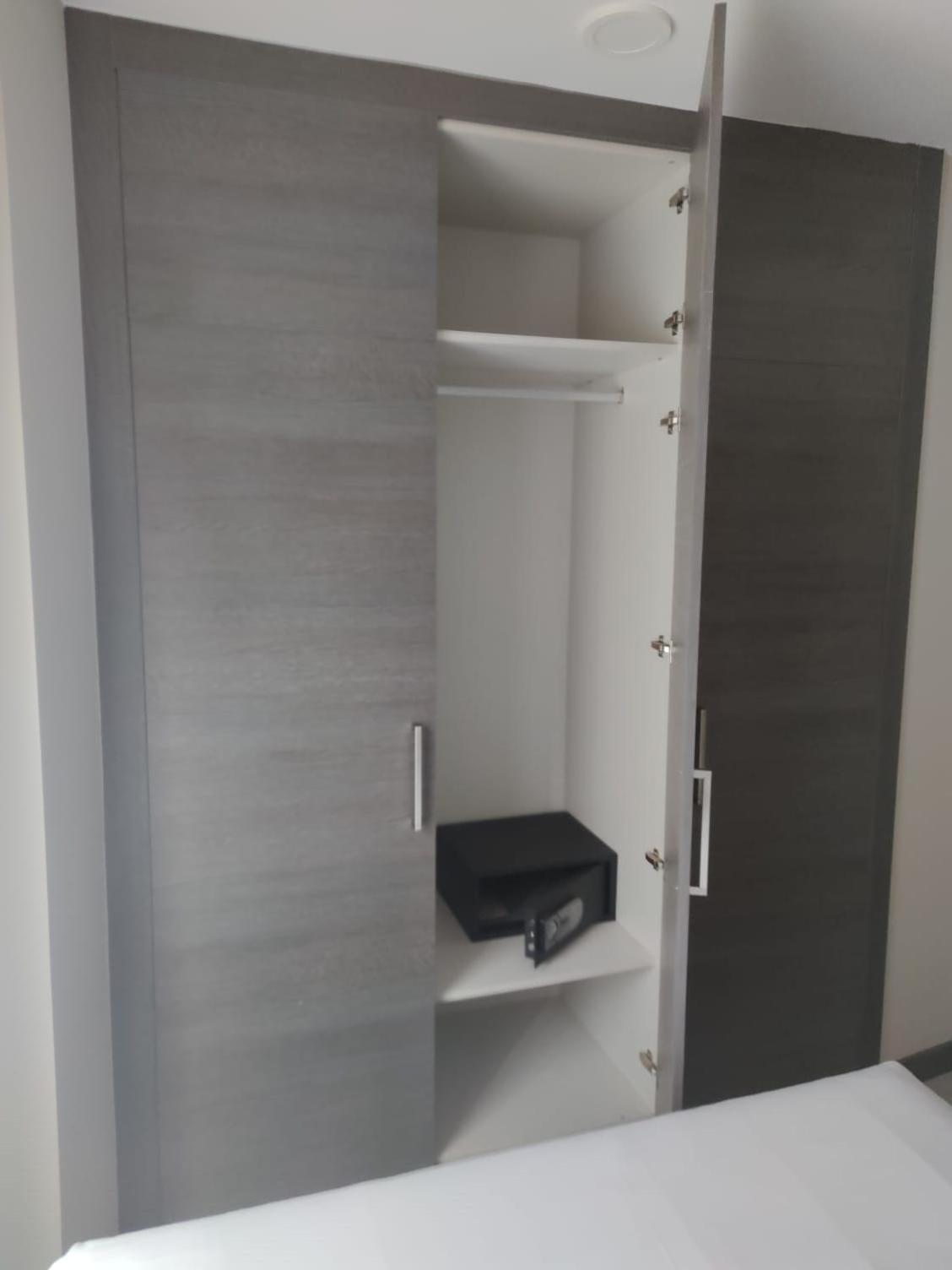 Eh - Apartamentos Heroismo Zaragoza Ngoại thất bức ảnh