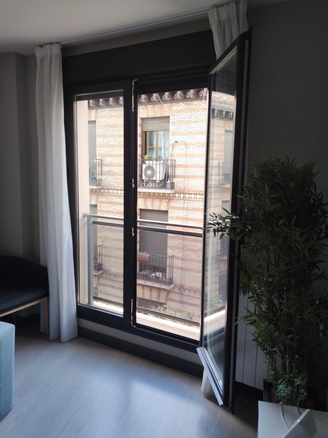 Eh - Apartamentos Heroismo Zaragoza Ngoại thất bức ảnh